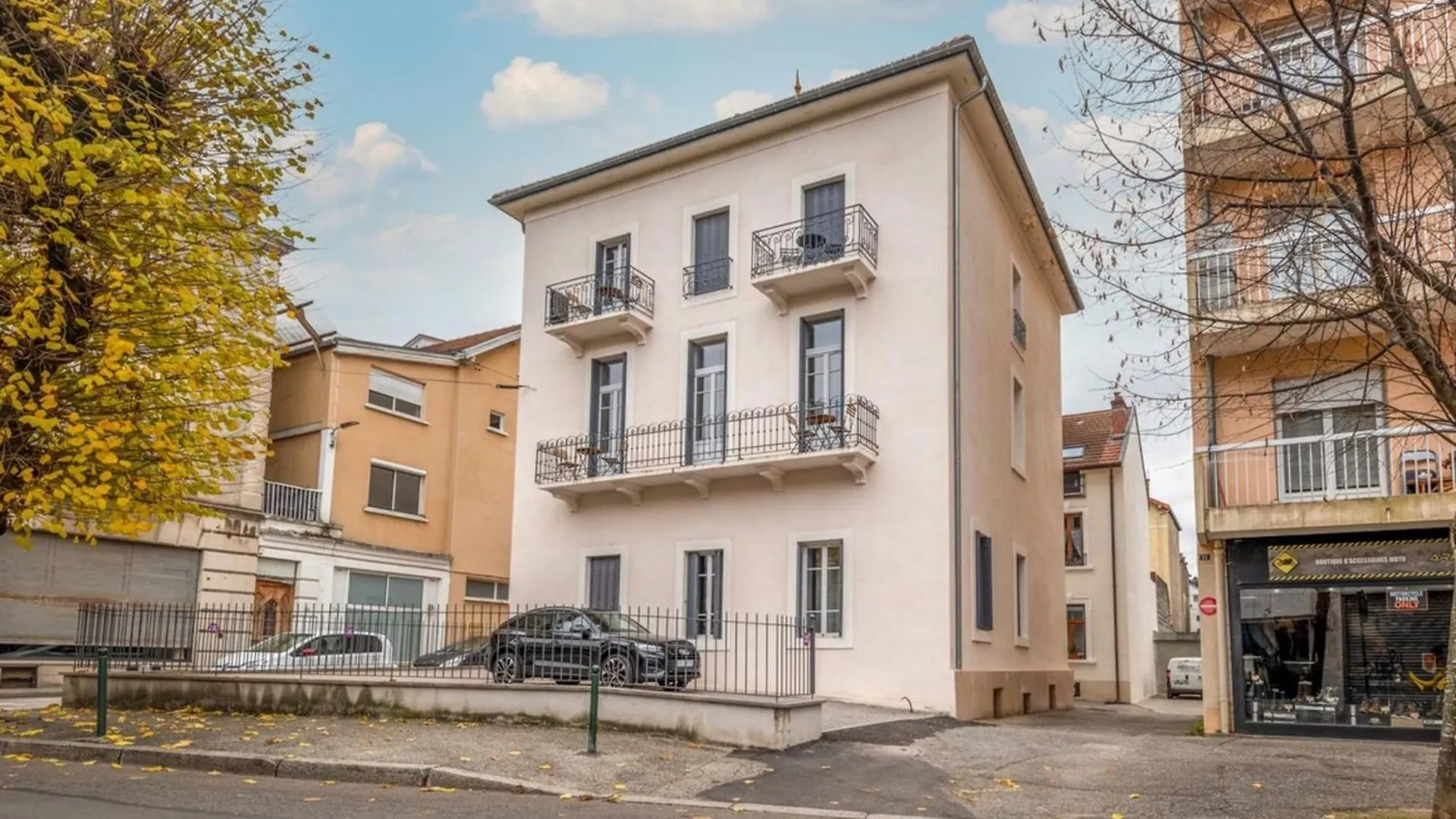 Kemp Furnished Flat Apartment Aix-les-Bains France